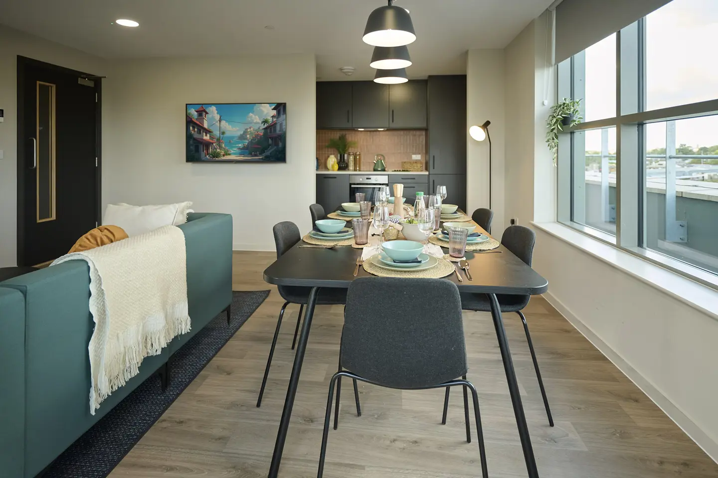 250904 APARTO BRISTOL 0715