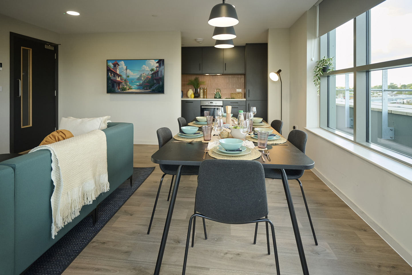 250904 APARTO BRISTOL 0715