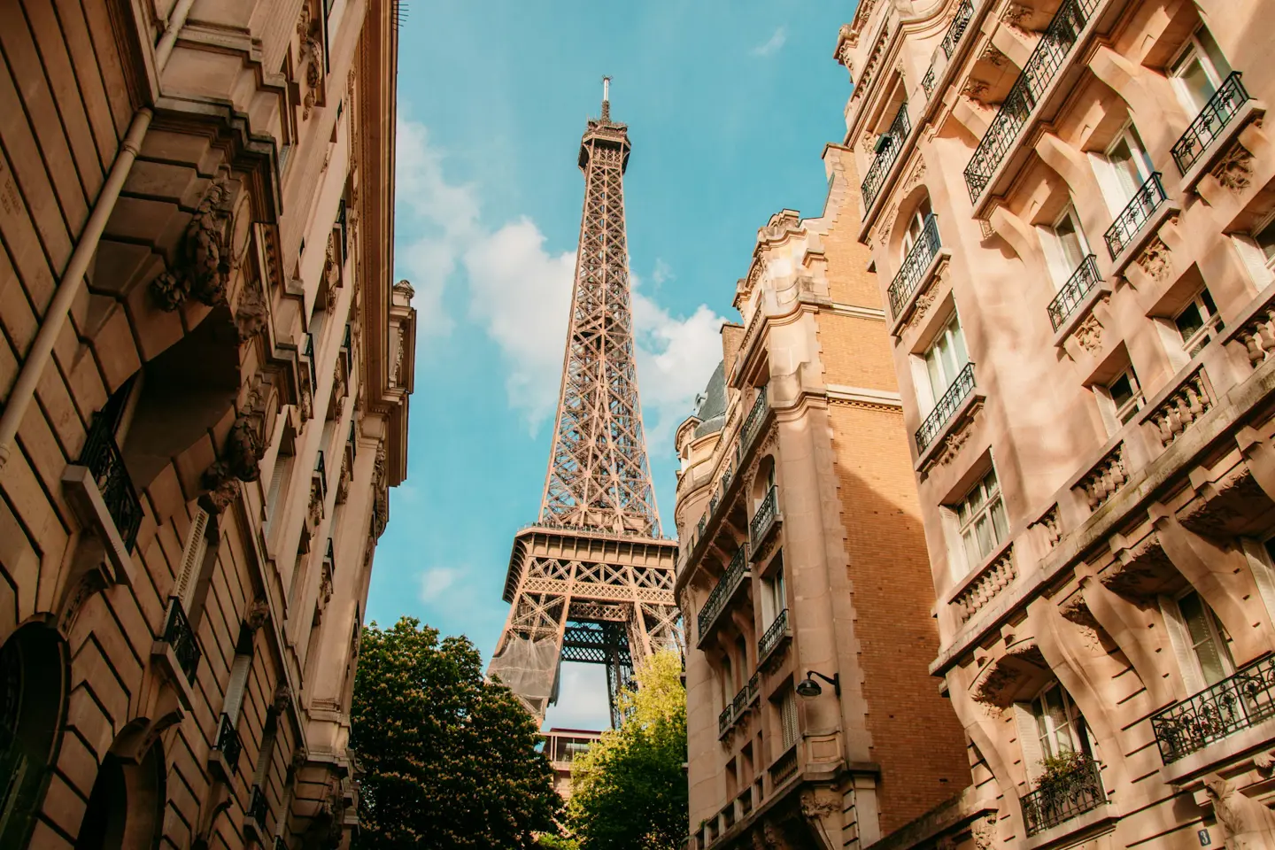 A Guide to Student Life in Paris