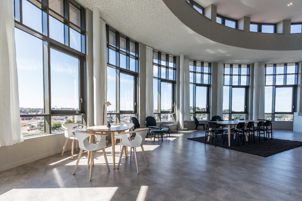 Caton Court Skylounge2