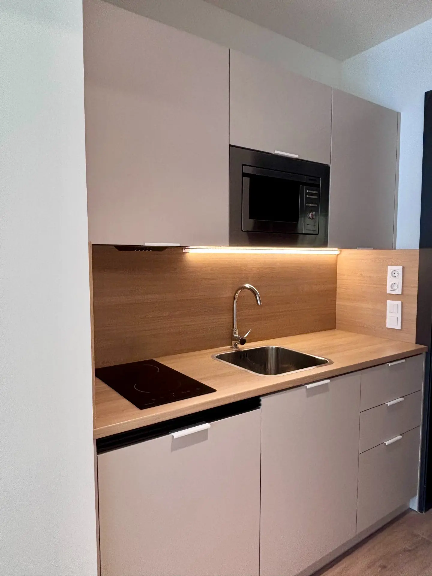 Studio Diagonal Suites (9)