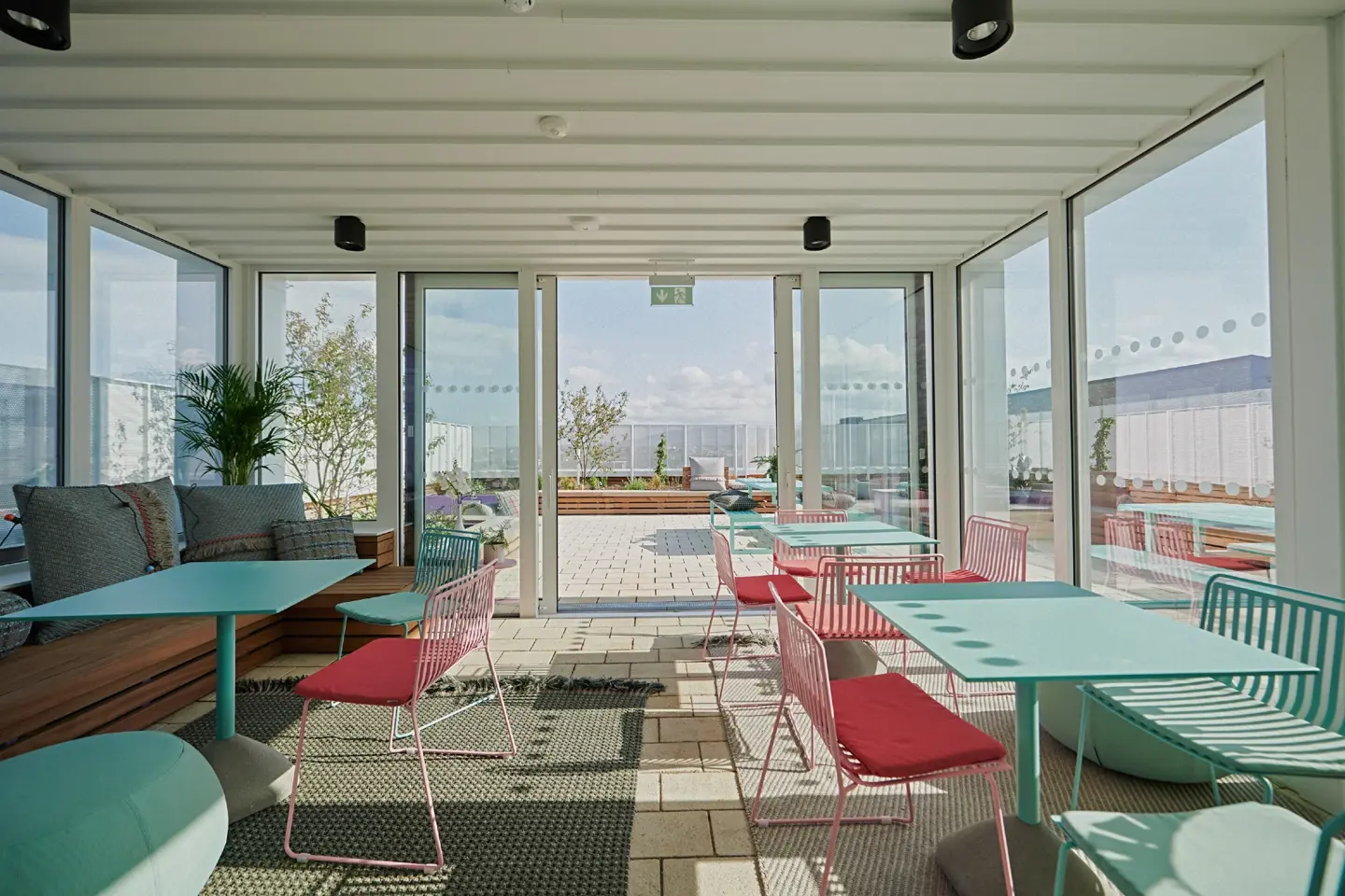 20200428 APARTO LOOM 00384