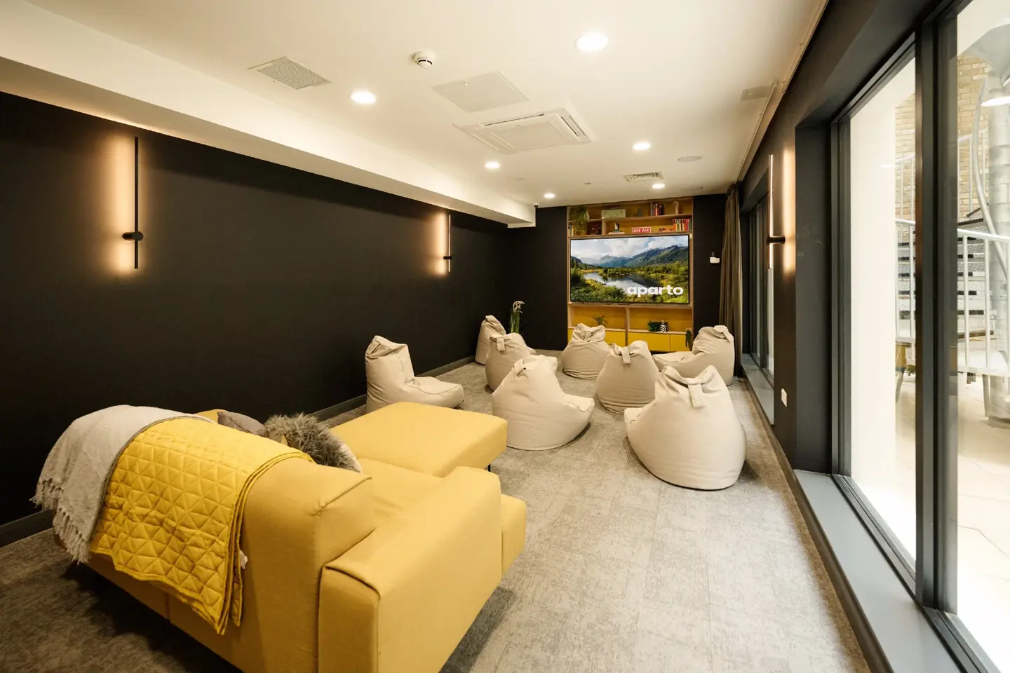 20220929 APARTO SPIREWORKS 0064 GRD Min