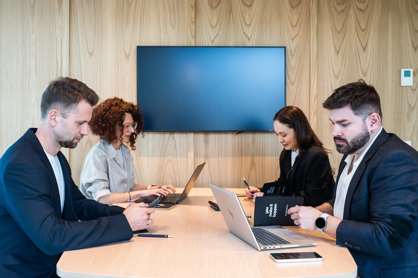 056 Aparto Hotel Diagonal Suites Lifestyle 11022026