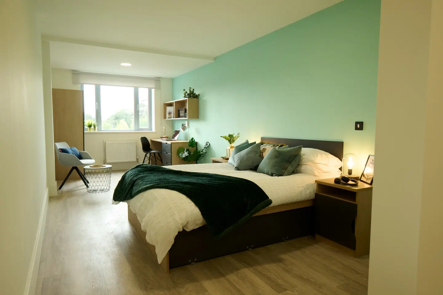 Photos & floor plans are for illustrative purposes. Room sizes & layouts may vary