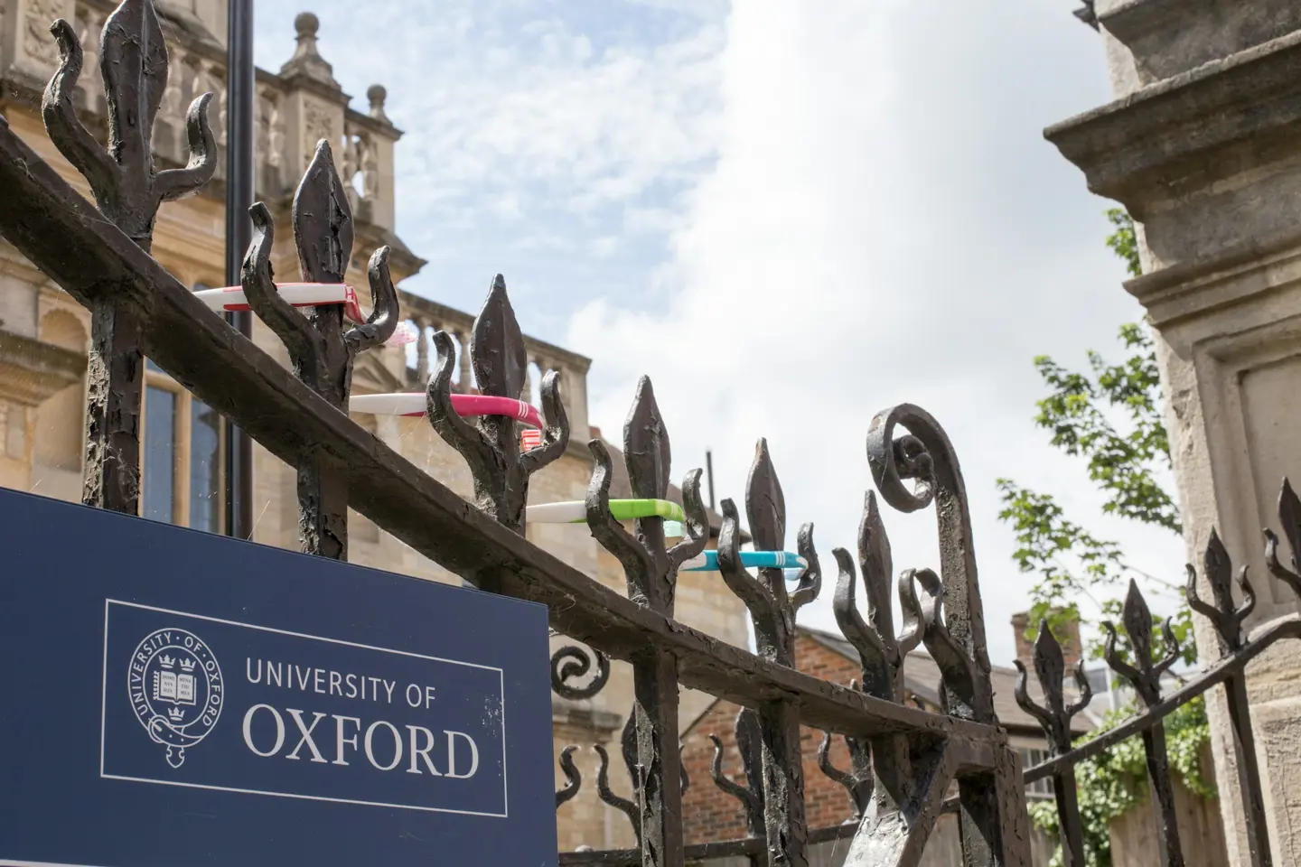 A Guide to Applying for Cambridge and Oxford University