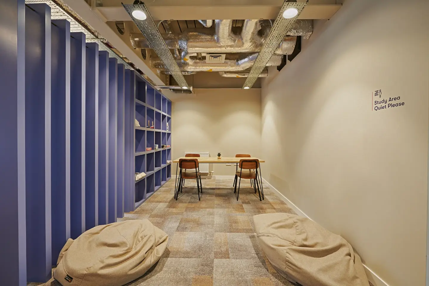 APARTO COMBWORKS 0025