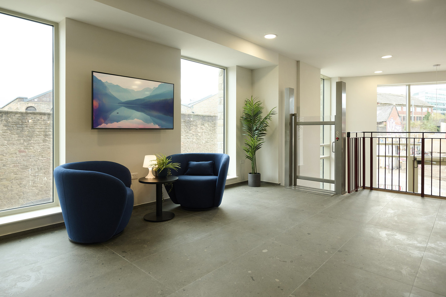 250904 APARTO BRISTOL 3294