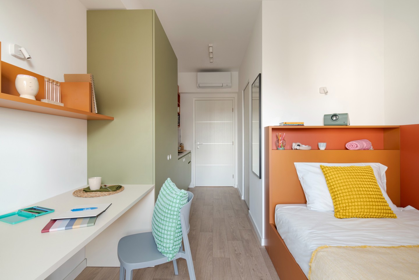 Photos & floor plans are for illustrative purposes. Room sizes & layouts may vary