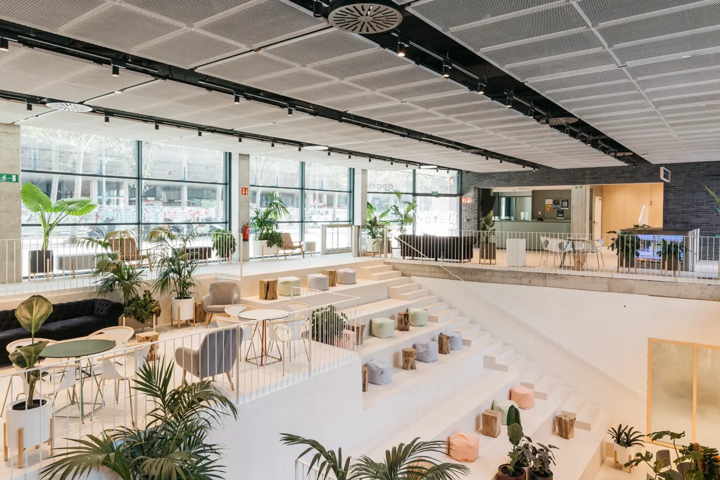 Aparto Barcelona Pallars (2)