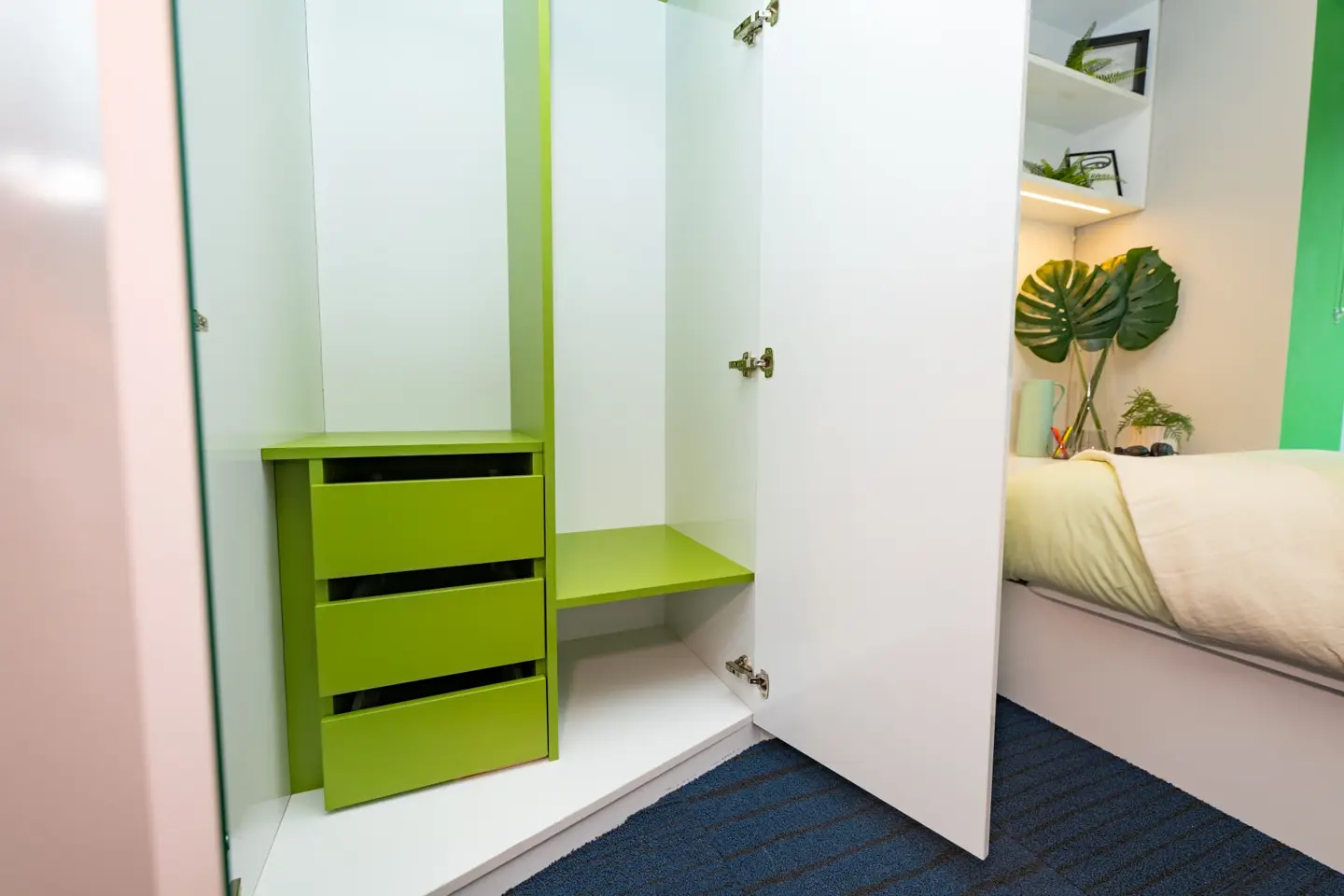 Aparto Stephen S Quarter 73