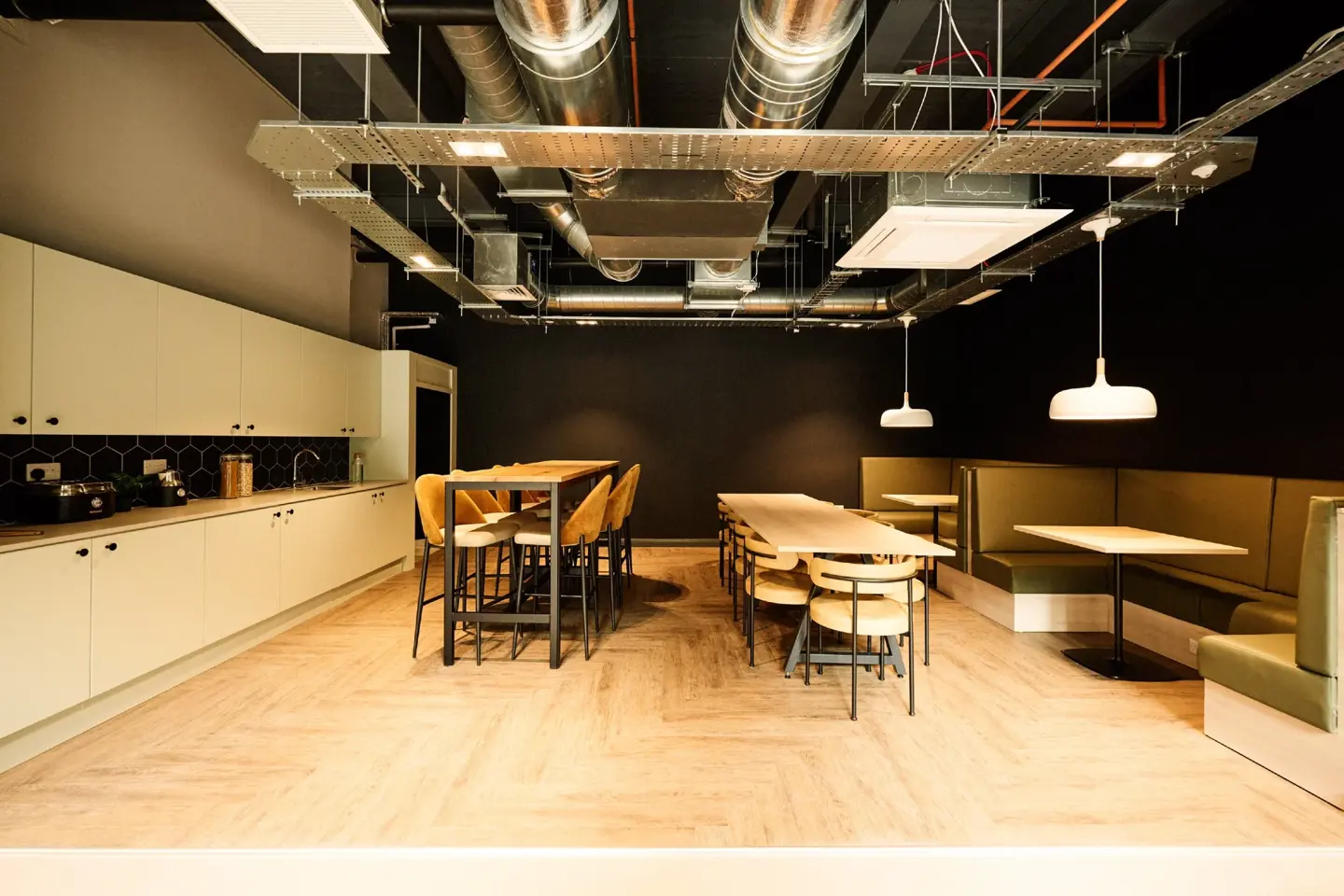 20220929 APARTO SPIREWORKS 0046 GRD Min